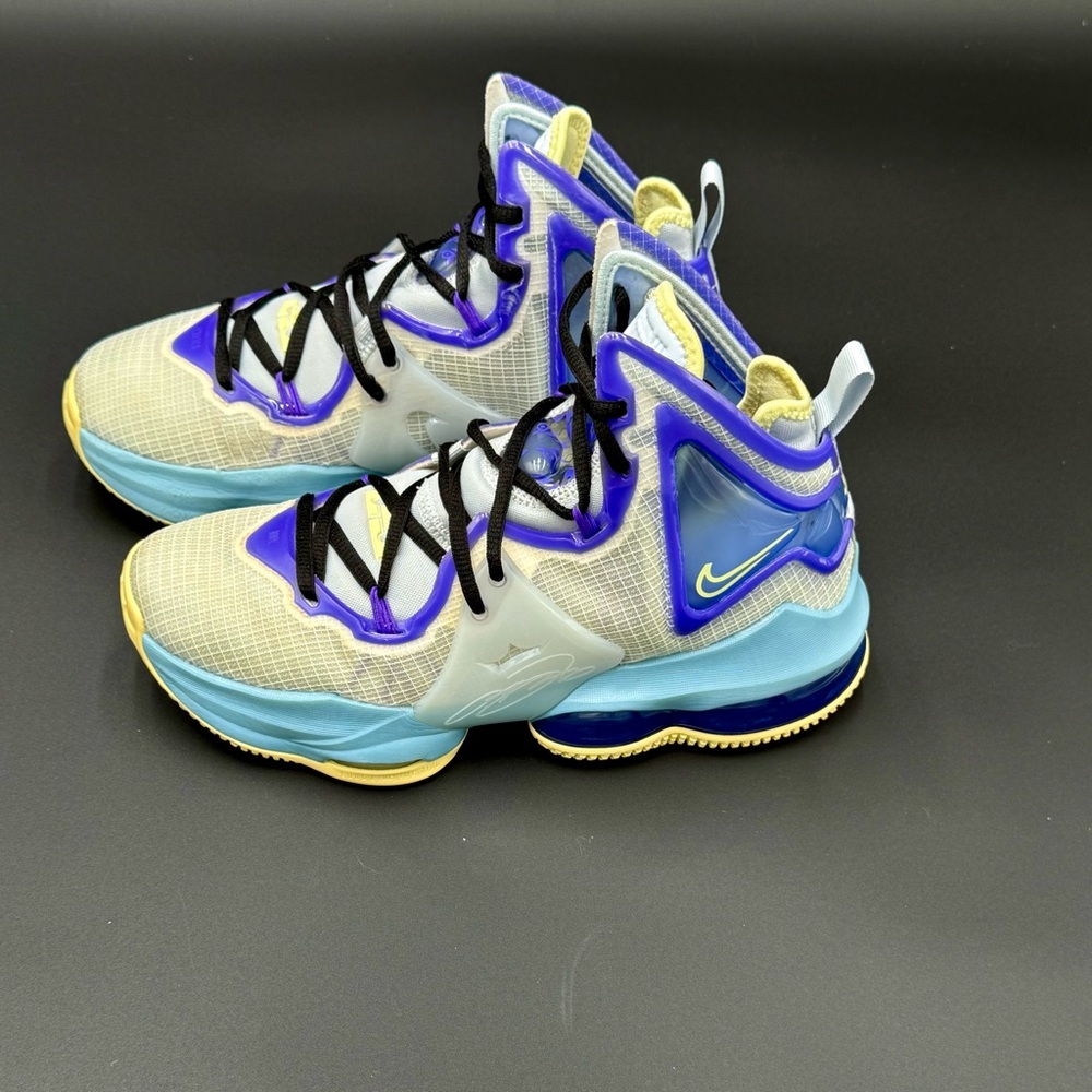 Nike LeBron 19‎ GS 'Easter'